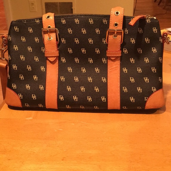 3-piece Dooney & Bourke Leather Signature Set - Picture 2 of 4